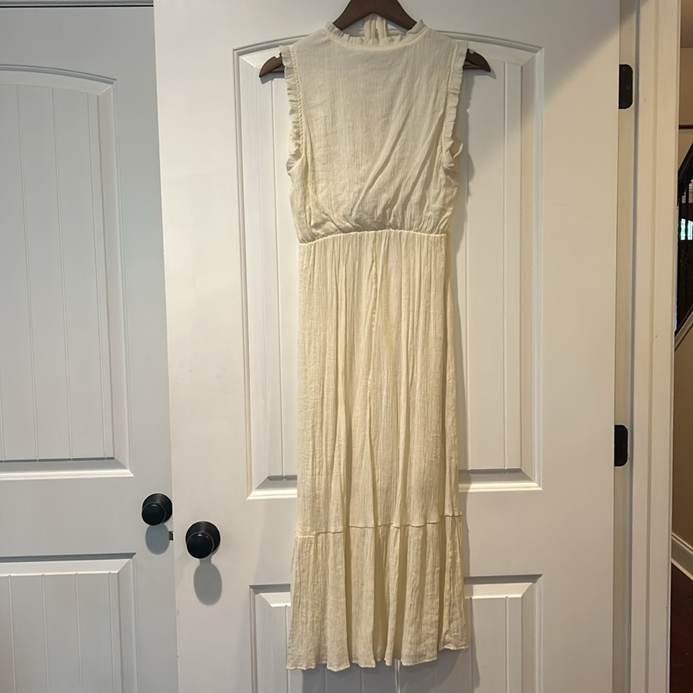 Sleeveless Button Down Ivory Tie Dress - Picture 3 of 9